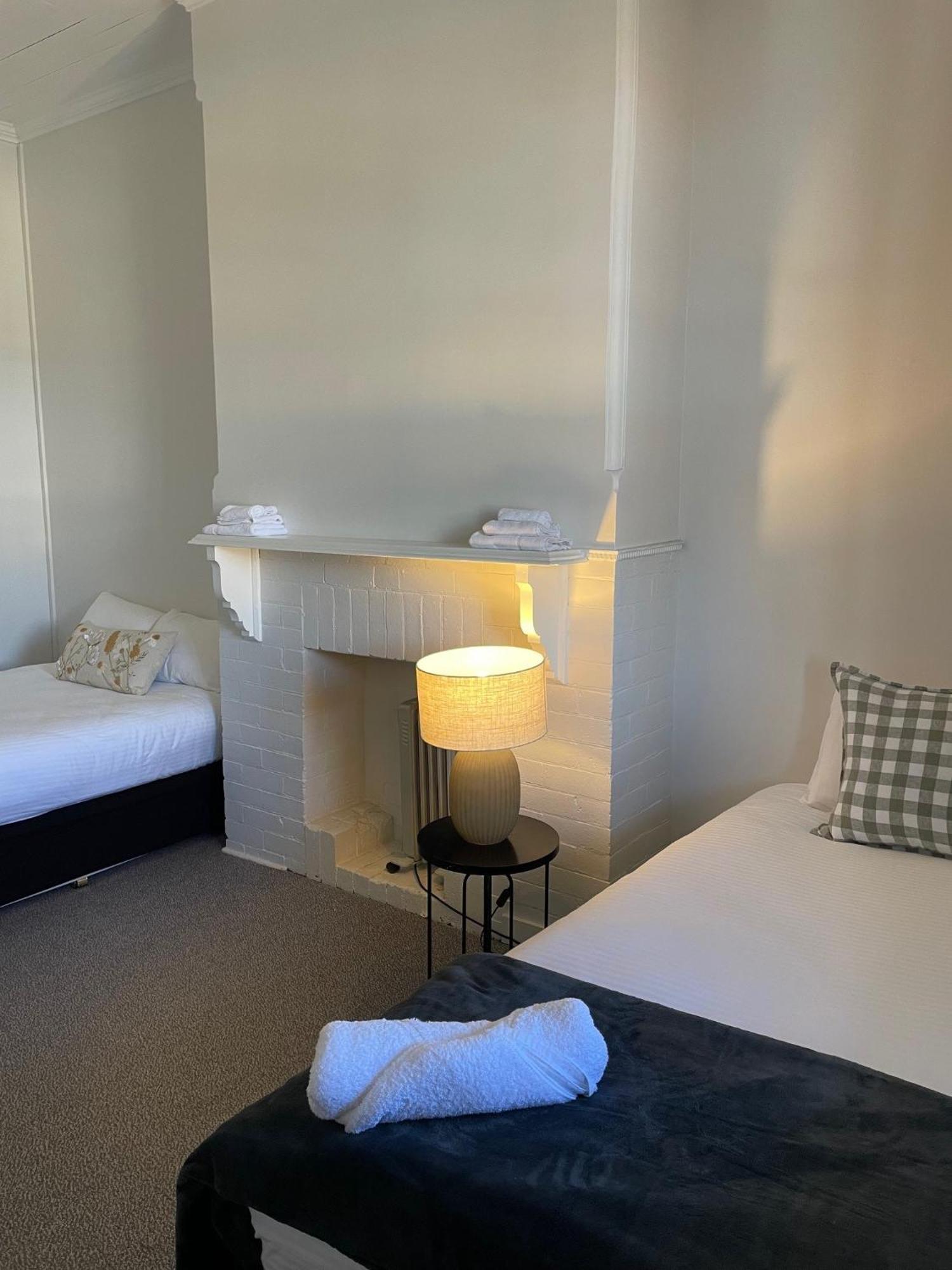 The Bolt Inn Uralla Екстериор снимка